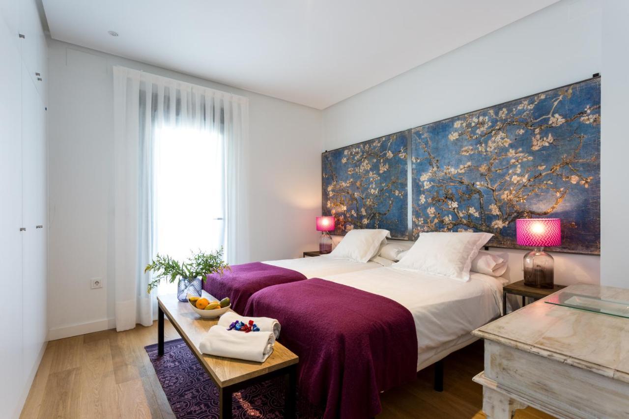 Apartamentos Rg Plaza De Espana Севилья Экстерьер фото