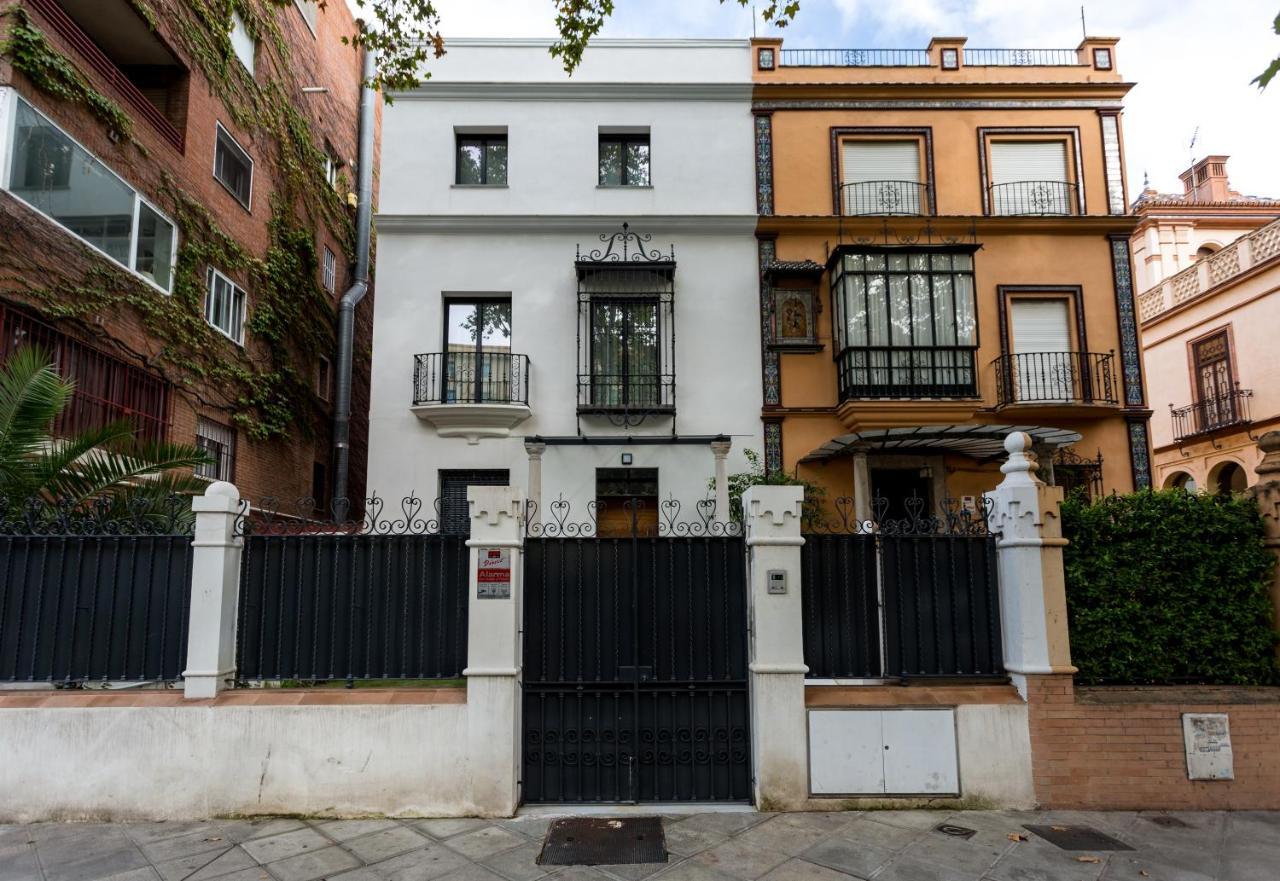 Apartamentos Rg Plaza De Espana Севилья Экстерьер фото