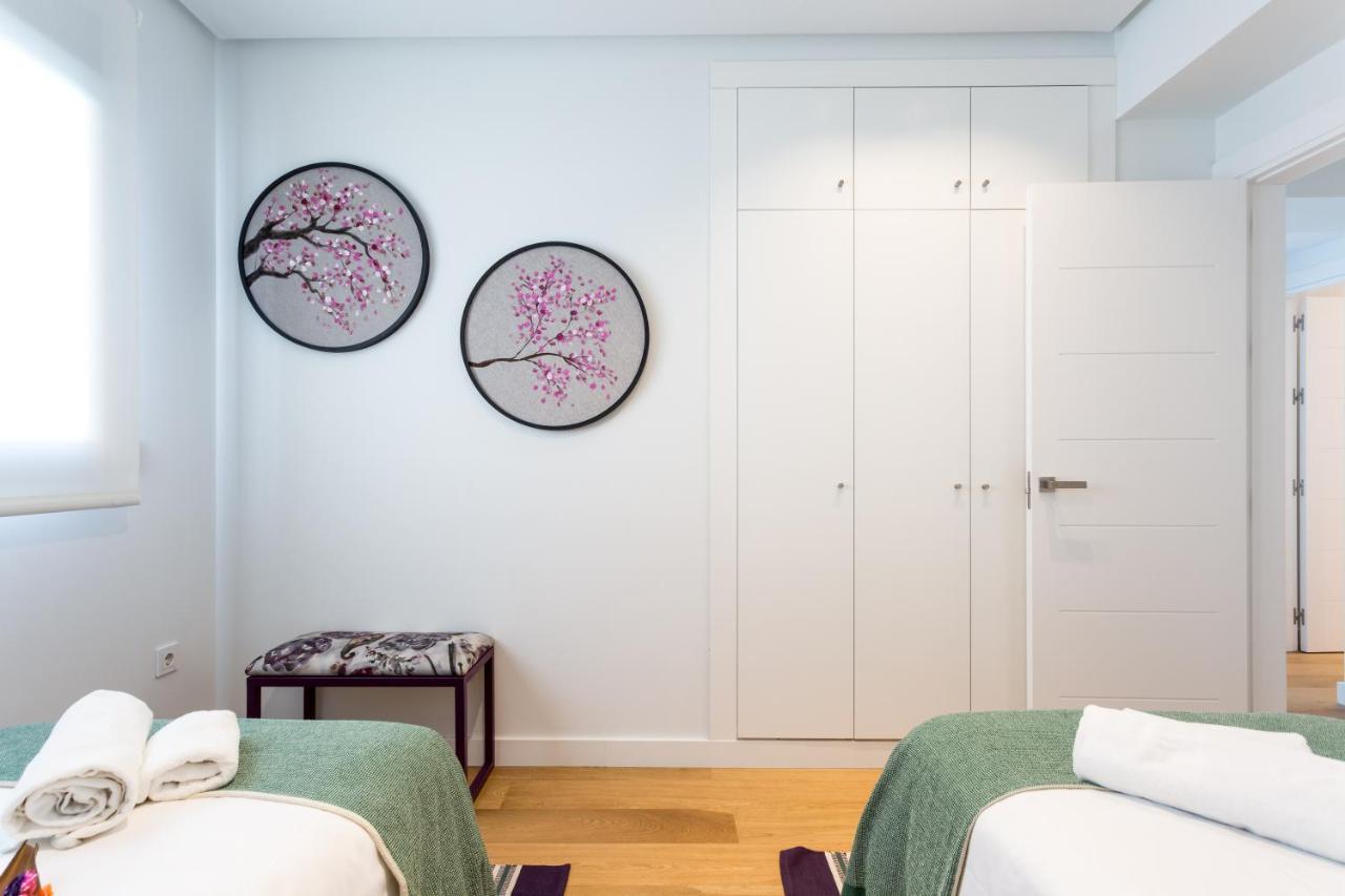 Apartamentos Rg Plaza De Espana Севилья Экстерьер фото