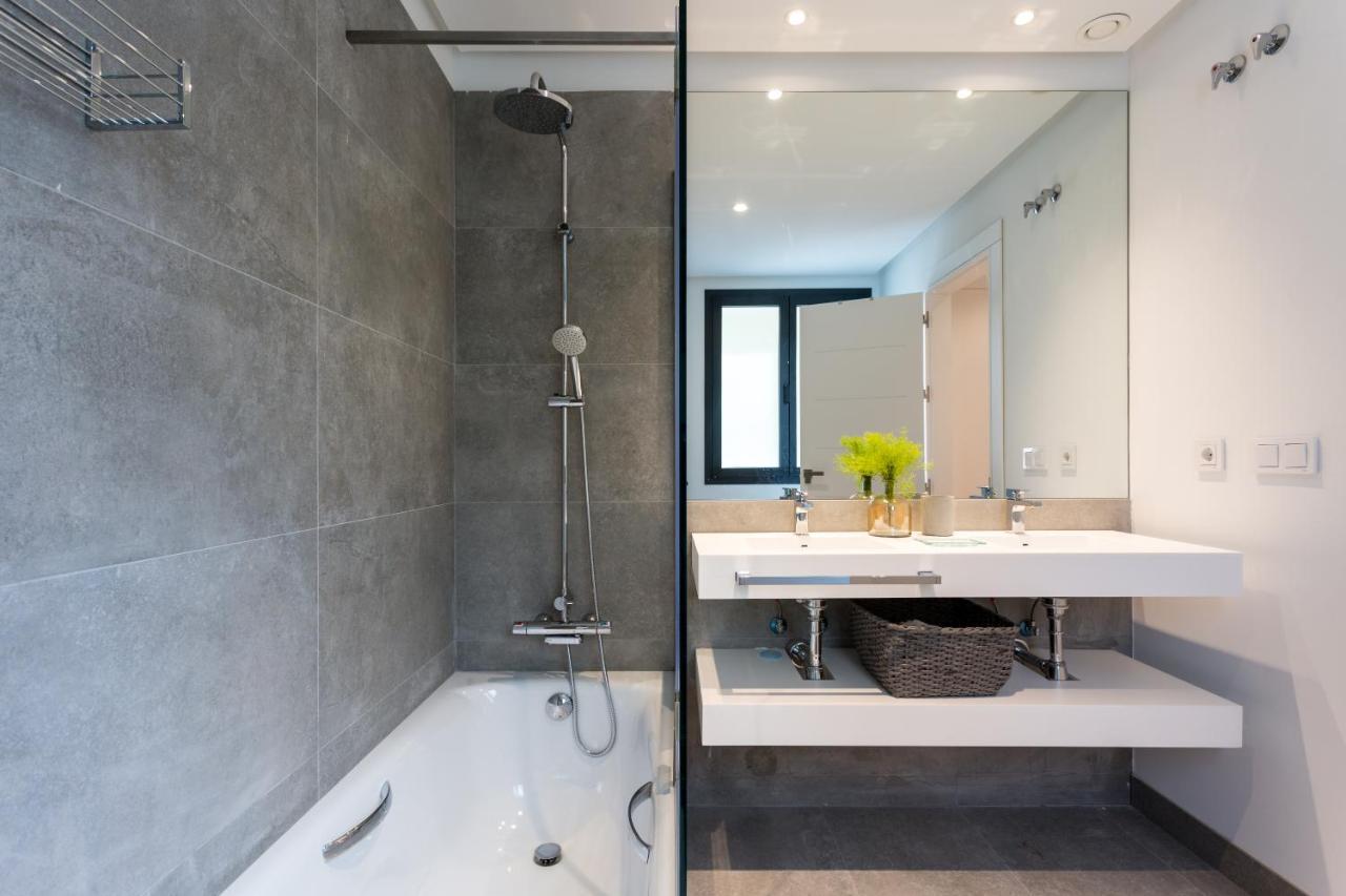 Apartamentos Rg Plaza De Espana Севилья Экстерьер фото